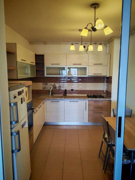 Închiriere : Apartament Isaran 70 m pătrați
