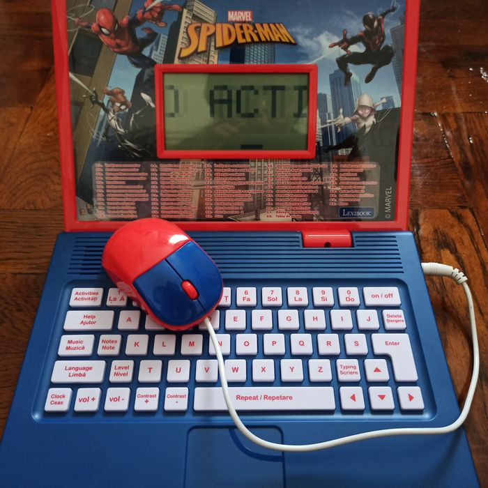 Laptop educational Lexibook Spiderman, 124 de activitati