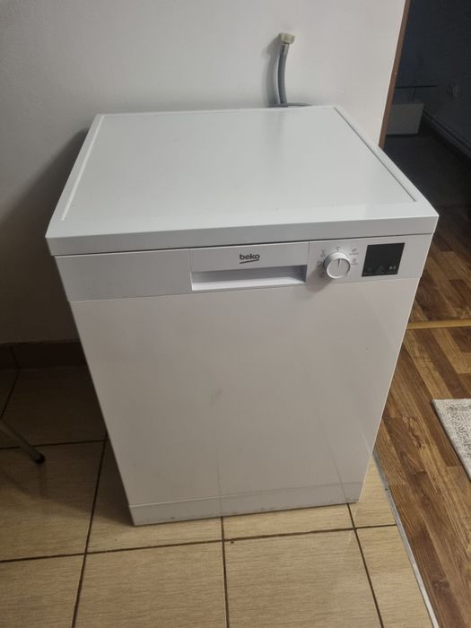 Masina de spalat vase Beko