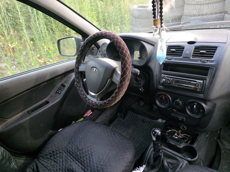 Продам машину лада калина