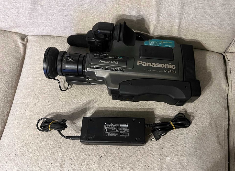 Camera video profesionala Panasonic NV M9500EN Super VHS Japan