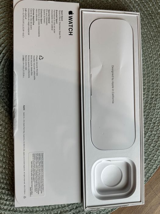 Часовник Apple Watch SE 2025