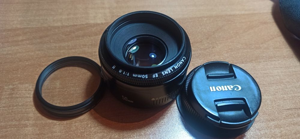 Объектив Кэнон продам 50мм.1:1.8