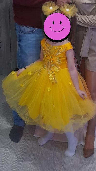 Продам децкие платья 4-5-6 лет