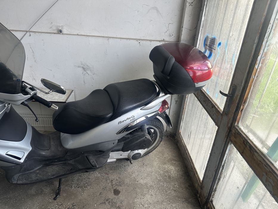 Piaggio Beverly 250