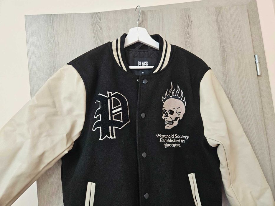 Ефектно бомбър яке с кожени ръкави на Black squad - Paranoid society