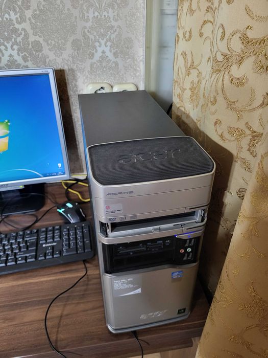 Компьютер Aser в комплекте