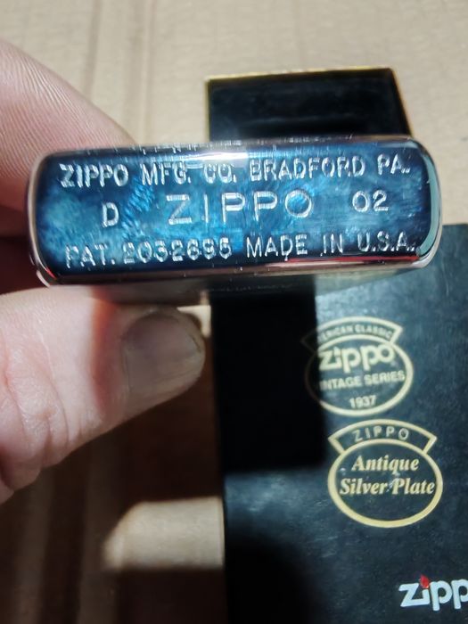 Продам зажигалку зипо
