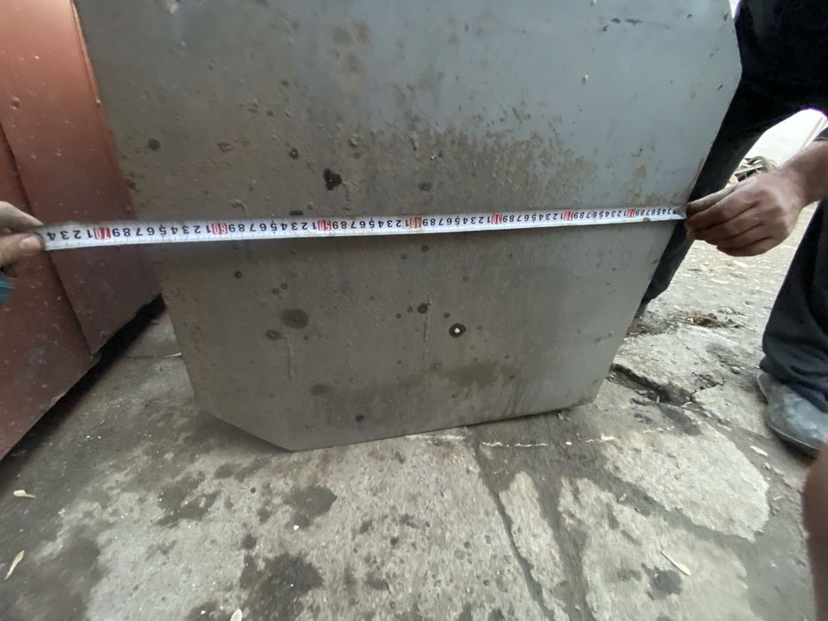 Бак  с креплением