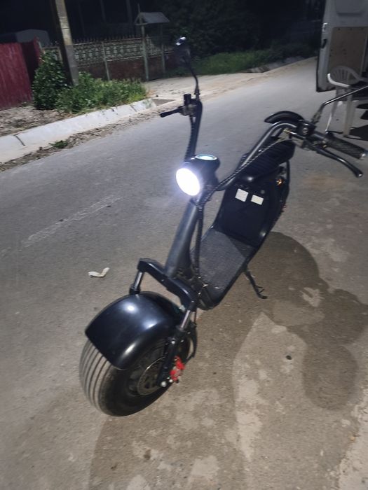 Vând scuter electric