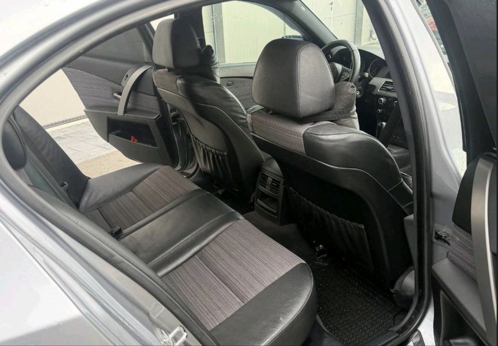 BMW 530i (E60) 2004 г.
