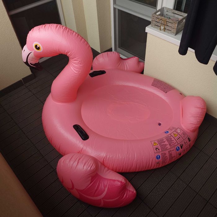 Детски надуваем дюшек фламинго INTEX