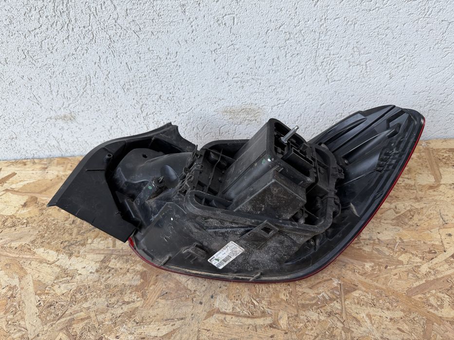 Stop tripla lampa stanga Dacia Logan III Originala