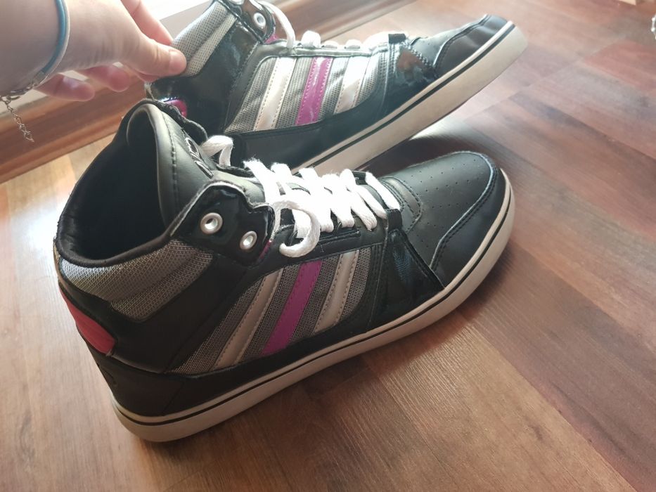 Дамски кецове