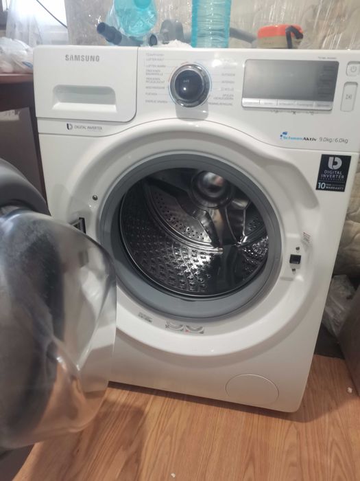 Продавам Пералня със сушилня