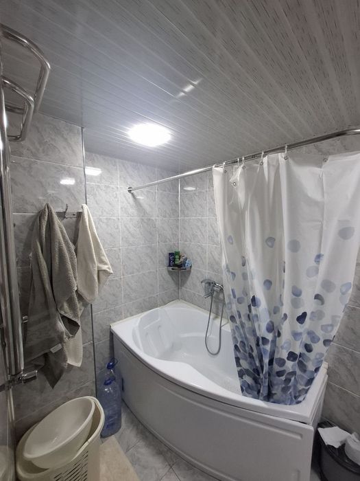 Янгийуль Шахар лаззат махала 200 к.м 6 хона