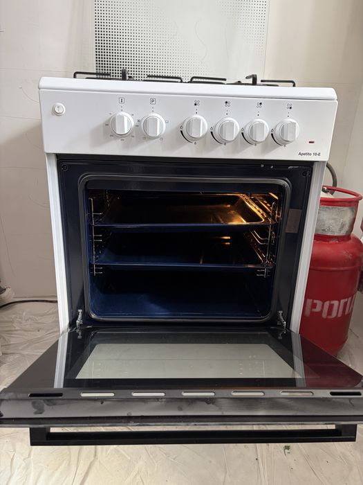 Продам Газовую плиту.
