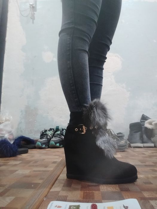 Продам зимный ботинки