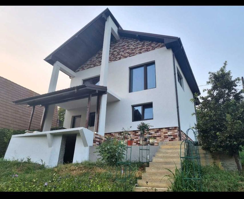 Casa Leamna de Jos 2000 m2 teren