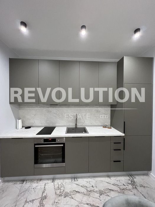 Дава се под наем Двустаен апартамент в Варна, Център - 60 кв.м за 797.64 € - Снимка #4