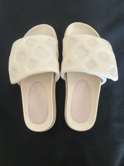 Чехли GUESS krem