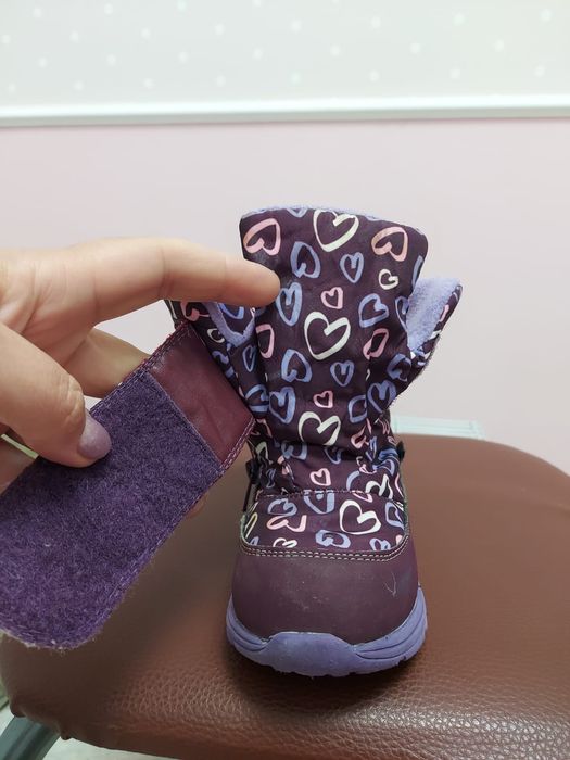 Продам весенние ботинки