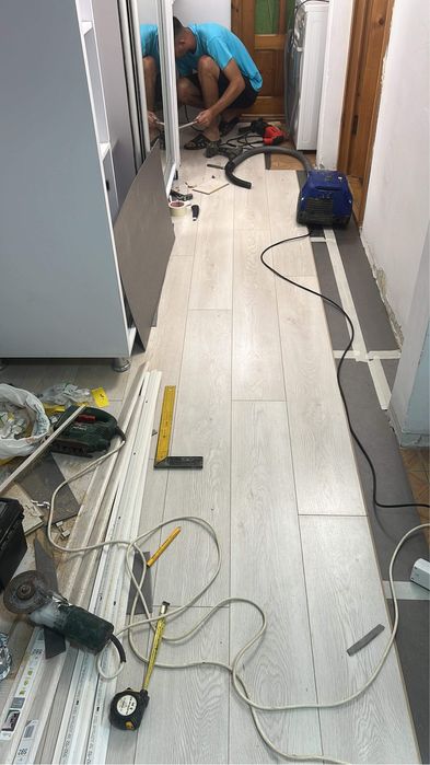 Montaj usi si parchet