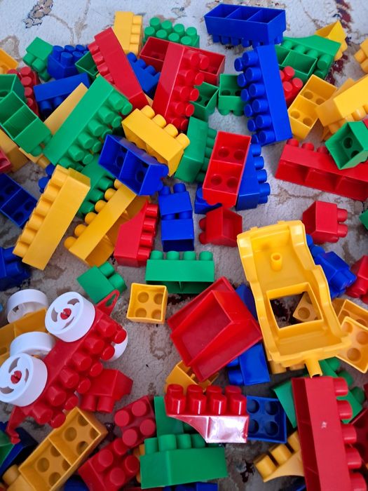 Конструктор 172 детали.