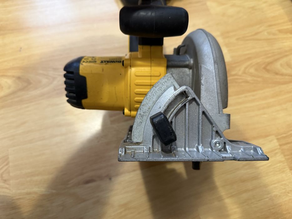 Dewalt DCS391 Циркуляр