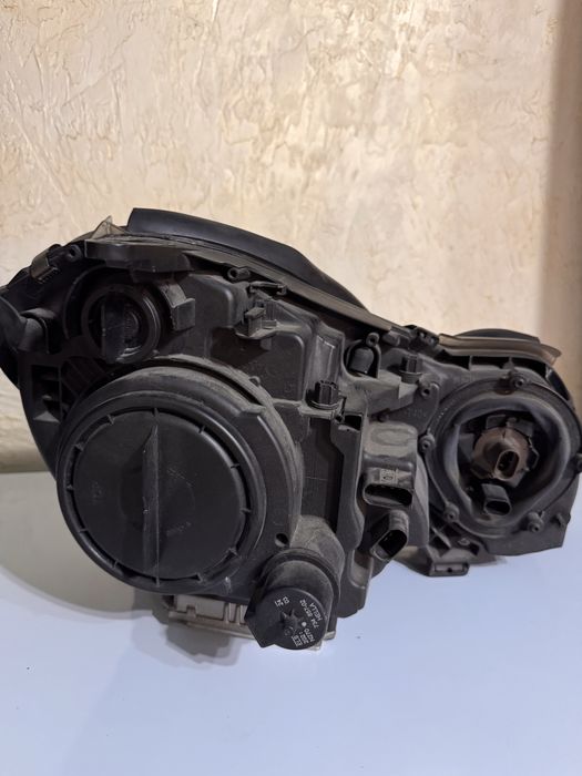 Продам фары на мерседес 211