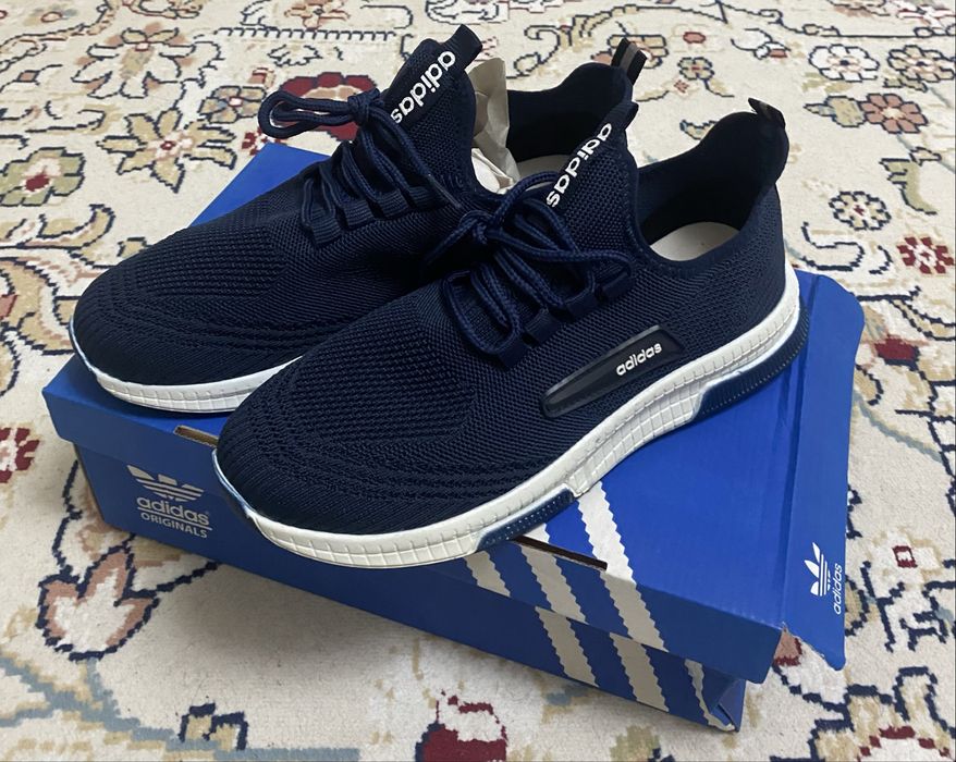 Кроссовки Adidas