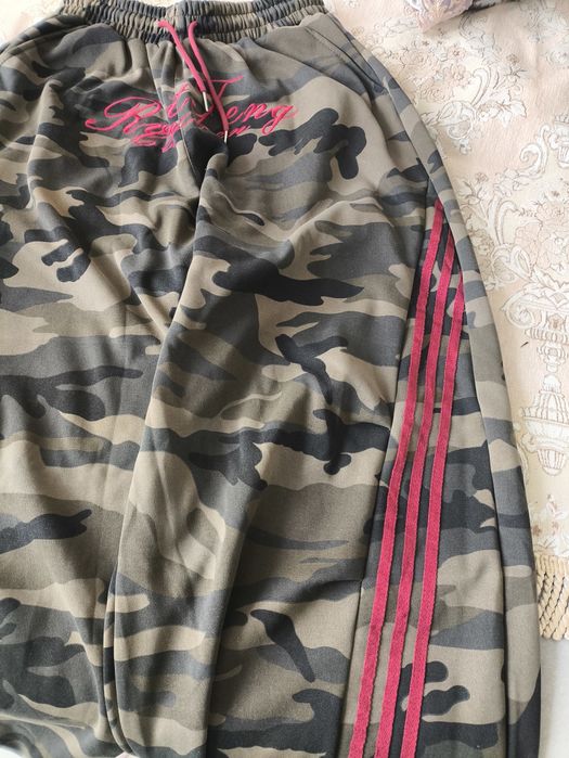 Продам брюки, бомбер, лосины