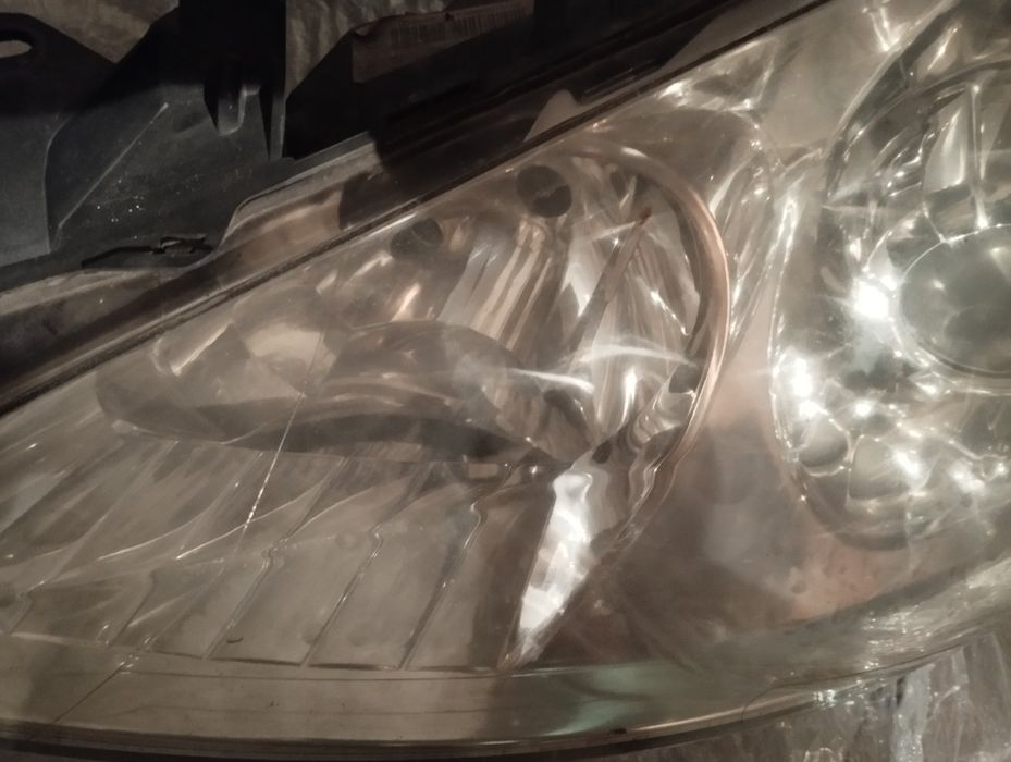 Фар за  Пежо 307