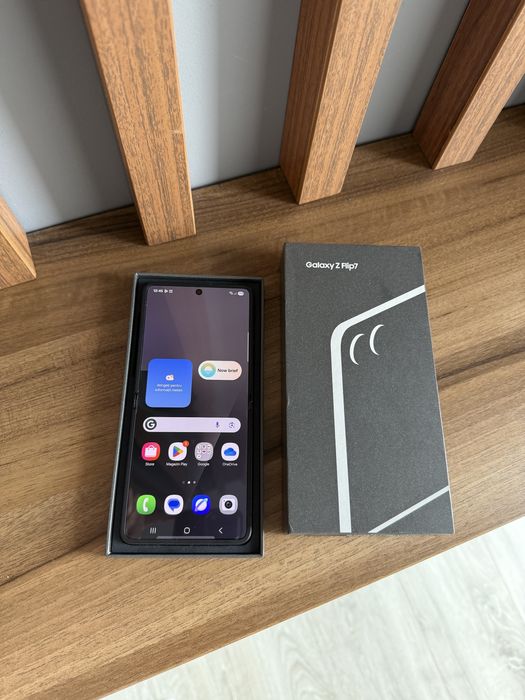 Samsung Galaxy Z Flip7 - 512GB