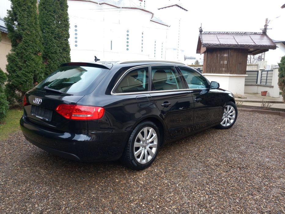 Audi A4 B8 Avant 2011 2.0 TDI
 2.0 TDI - 143 CP - EURO 5