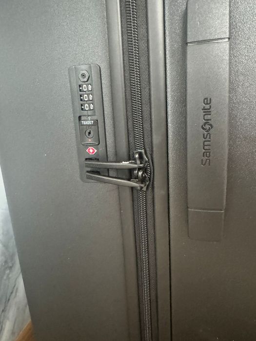 Чемодан Samsonite новый
