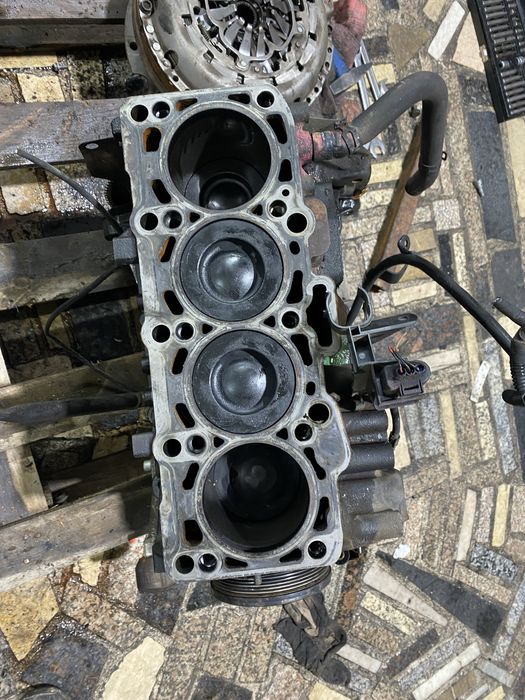 Bloc motor ambielat Vw Audi 2.0 tdi CAG CAGA CBA CBB