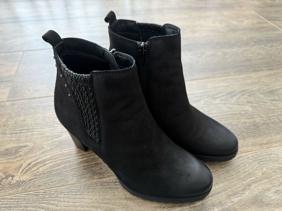 Ghetute Benvenuti, piele negra, marime 36