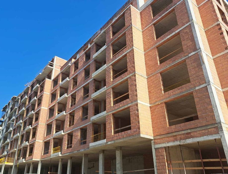 Четиристаен апартамент в Люлин 5