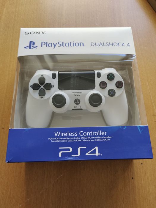 Игровой контроллер Sony Dualshock 4 белый