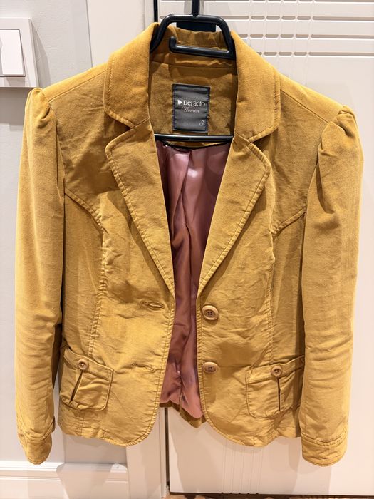 Костюм ( пиджак и брюки)