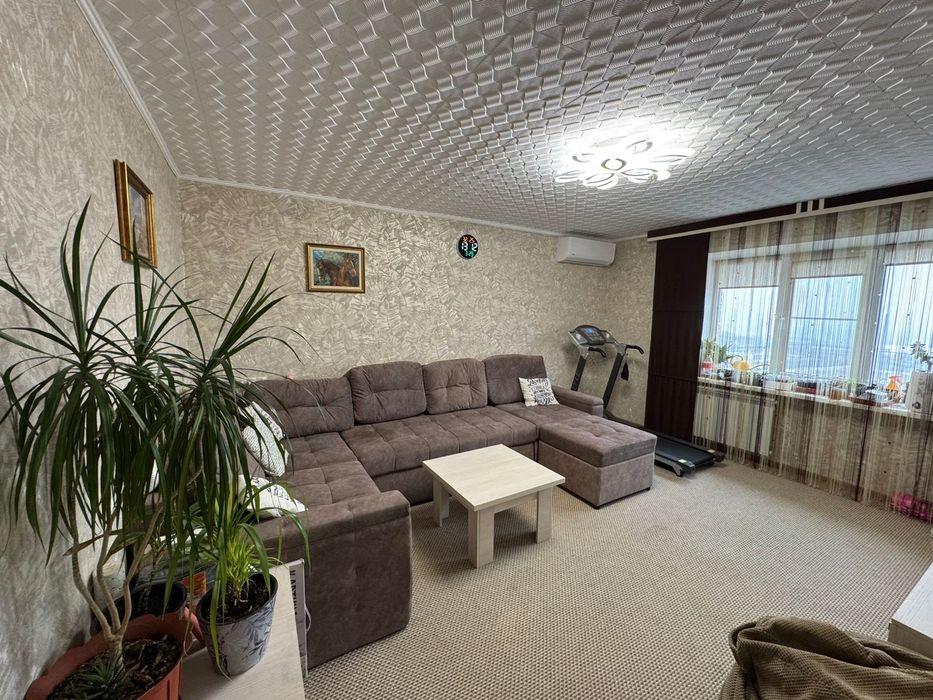 Продам 4х комнатную квартиру