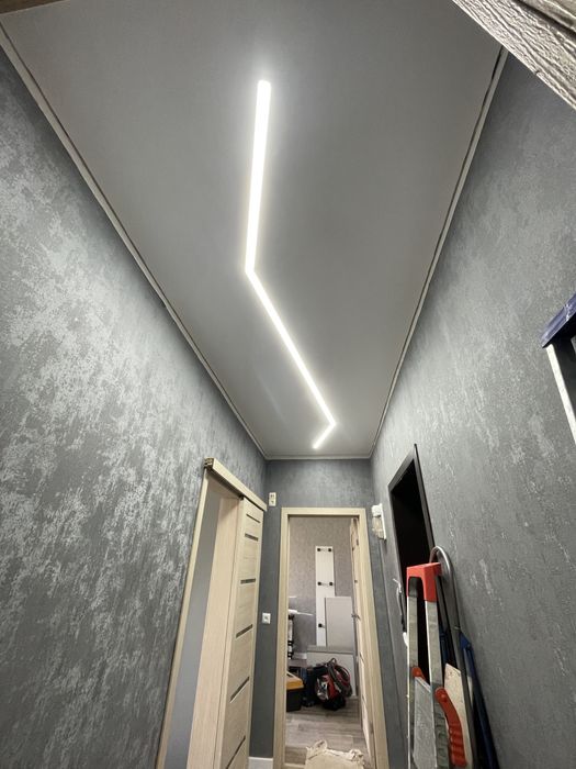 Натяжные потолки  .