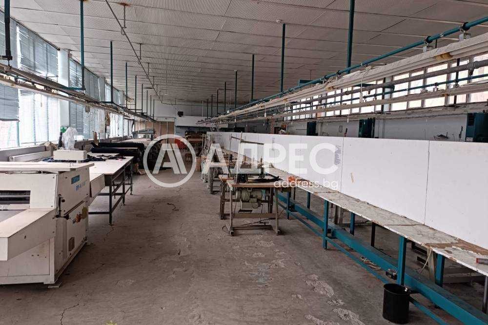 Продава се Склад в Разград, Център - 4488 кв.м за 51 €/кв.м - Снимка #5