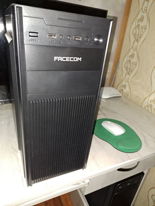 Stolniy kompyuter sotiladi