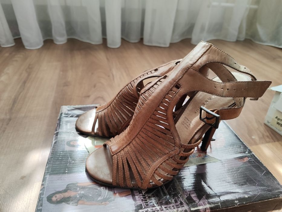 Обувь женская 39 размер