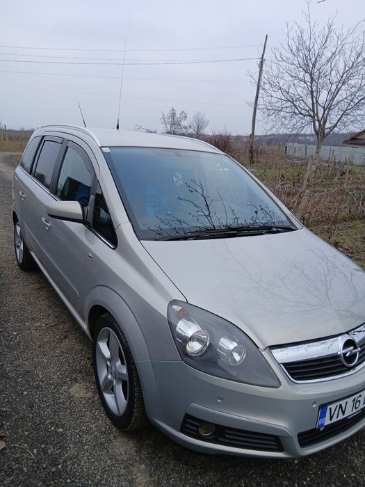 Vând opel zanfira