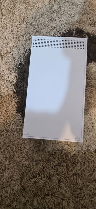 Vând xbox seria s de 1tb  cu manetă fac schimb cu iphone