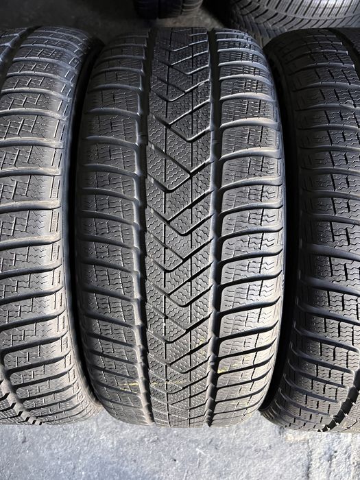 4 anvelope iarna 245/45/18 , Pirelli , 7 mm