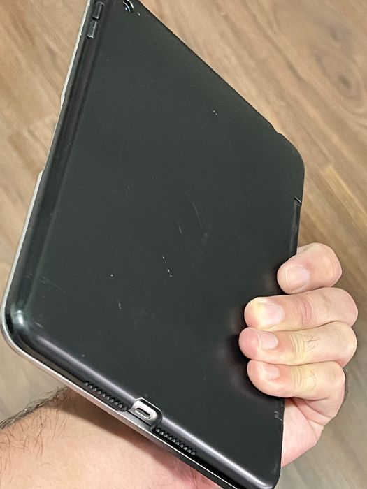 Apple iPad Mini 4 256GB + Чехол кейс клавиатура под "Macbook" из США.